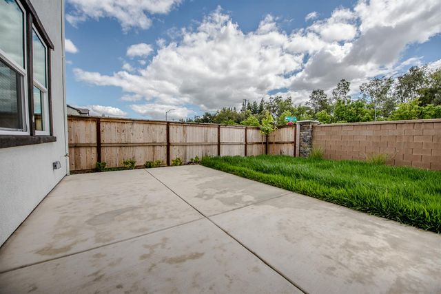 8512 Cottonseed Way, Elk Grove, CA 95624