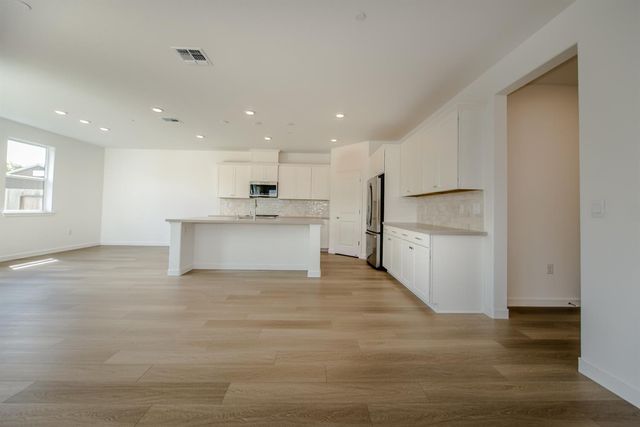 8512 Cottonseed Way, Elk Grove, CA 95624