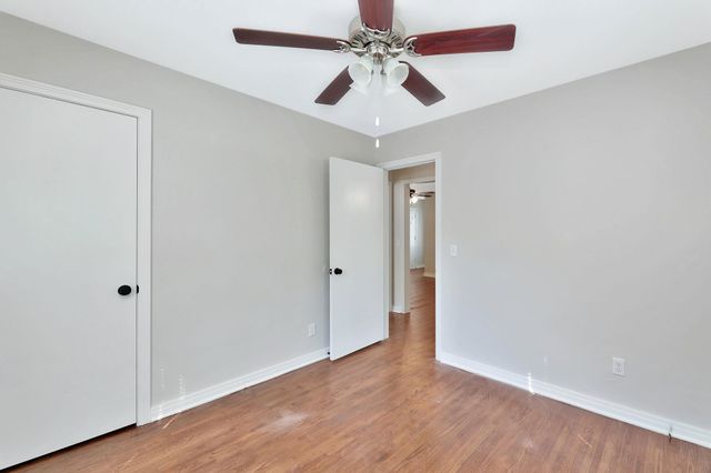 622 N Gordon St, Wichita, KS 67203