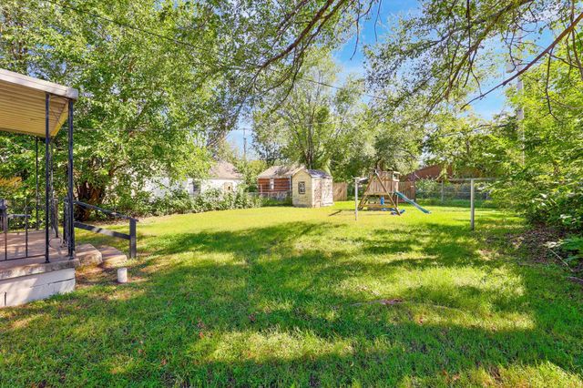 622 N Gordon St, Wichita, KS 67203