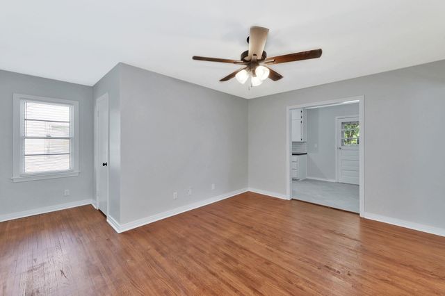 622 N Gordon St, Wichita, KS 67203