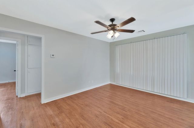 622 N Gordon St, Wichita, KS 67203