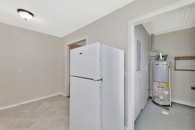 622 N Gordon St, Wichita, KS 67203