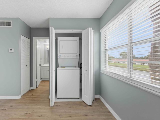 135 Lake Carol Drive E 135, West Palm Beach, FL 33411