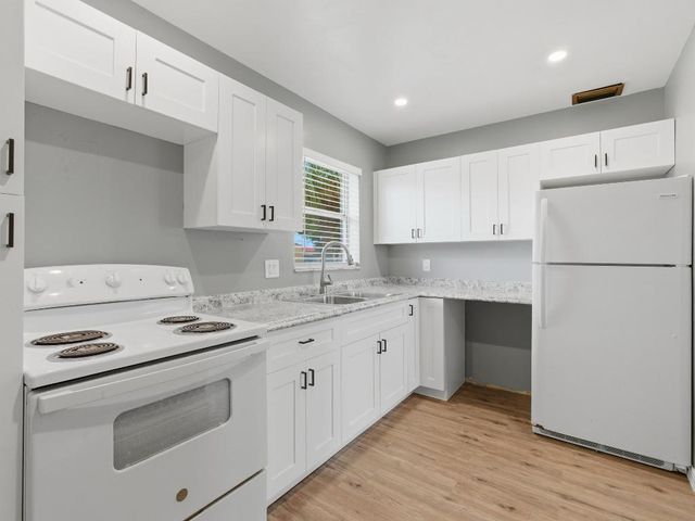 135 Lake Carol Drive E 135, West Palm Beach, FL 33411