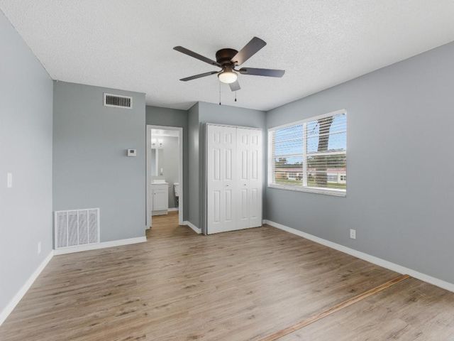 135 Lake Carol Drive E 135, West Palm Beach, FL 33411