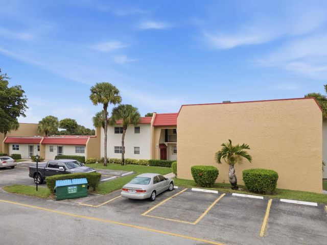 135 Lake Carol Drive E 135, West Palm Beach, FL 33411