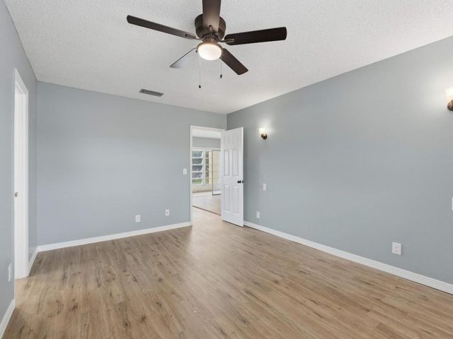 135 Lake Carol Drive E 135, West Palm Beach, FL 33411