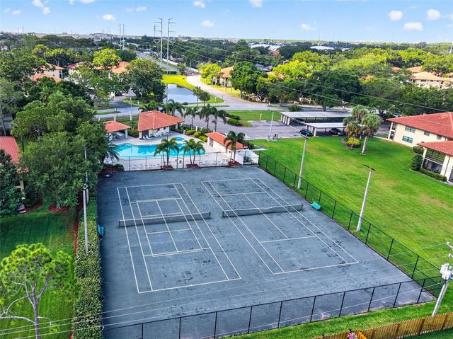 1012 HAMMOCK PINE BOULEVARD 1012, Clearwater, FL 33761