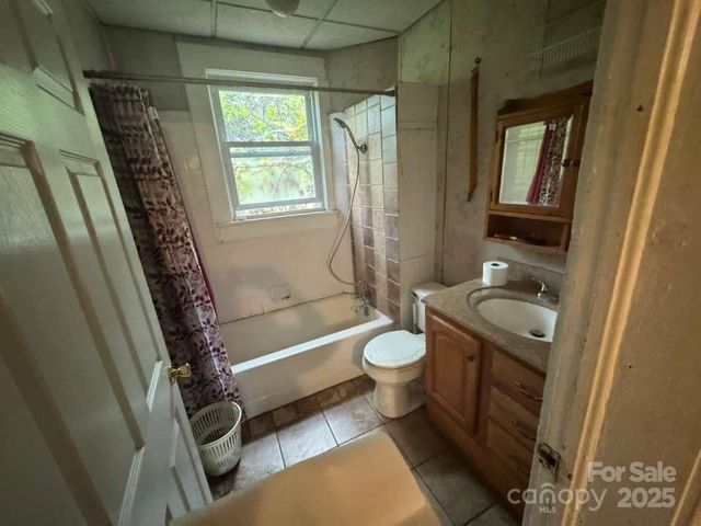 106 Riverview Drive, Asheville, NC 28806