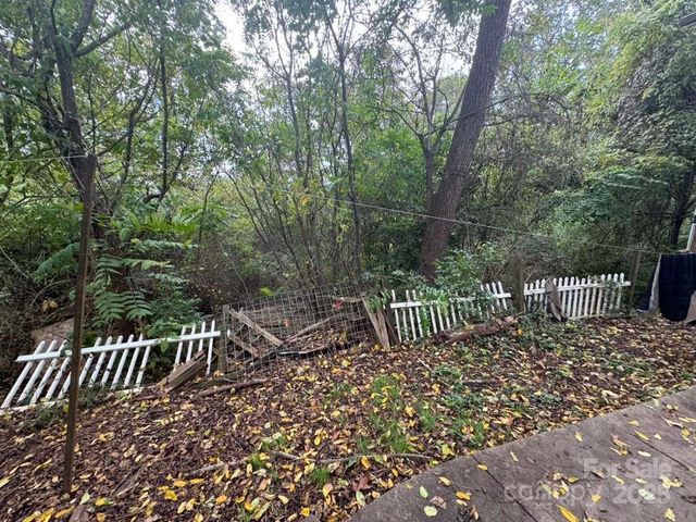 106 Riverview Drive, Asheville, NC 28806