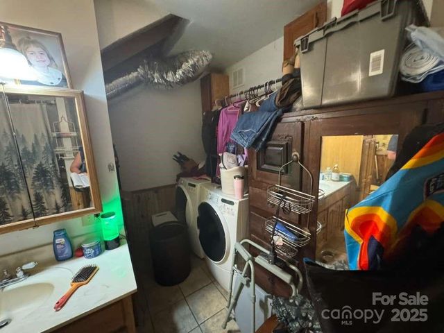 106 Riverview Drive, Asheville, NC 28806