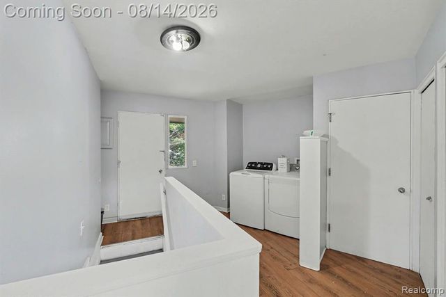 1034 Woodworth Drive, Grand Blanc, MI 48439