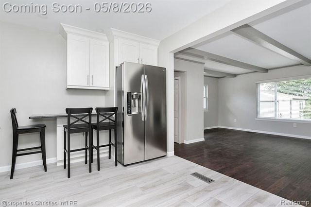 2716 Ardmore Avenue, Royal Oak, MI 48073