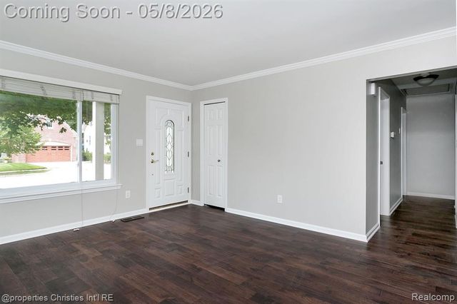 2716 Ardmore Avenue, Royal Oak, MI 48073