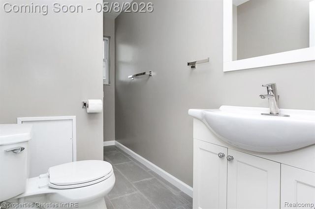 2716 Ardmore Avenue, Royal Oak, MI 48073