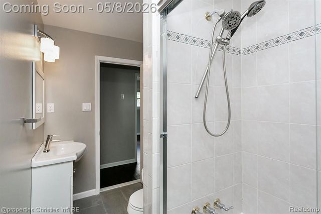 2716 Ardmore Avenue, Royal Oak, MI 48073