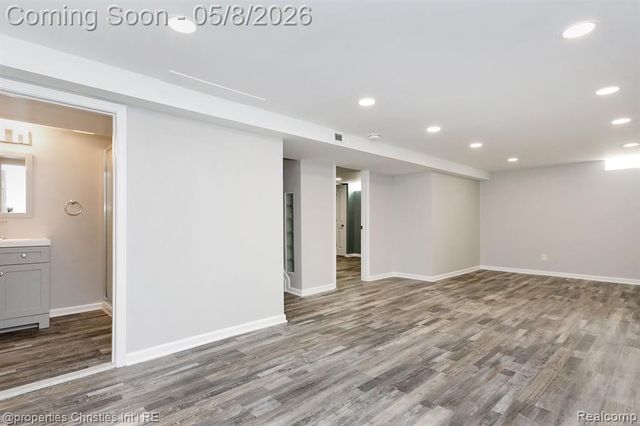 2716 Ardmore Avenue, Royal Oak, MI 48073
