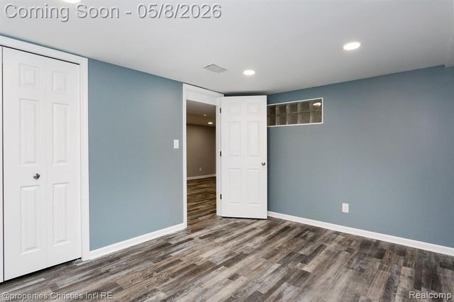 2716 Ardmore Avenue, Royal Oak, MI 48073