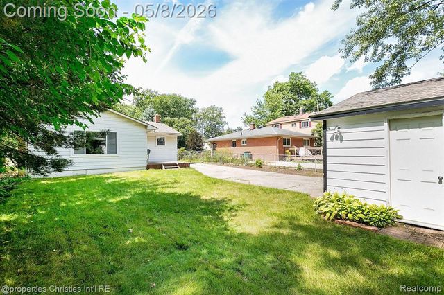 2716 Ardmore Avenue, Royal Oak, MI 48073