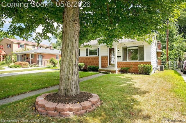 2716 Ardmore Avenue, Royal Oak, MI 48073