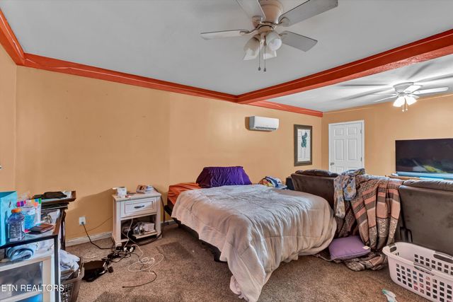 1753 Sulphur Springs Rd, Clinton, TN 37716