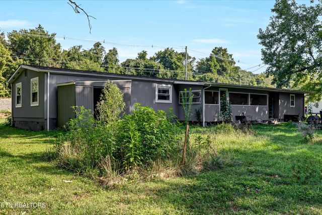 1753 Sulphur Springs Rd, Clinton, TN 37716