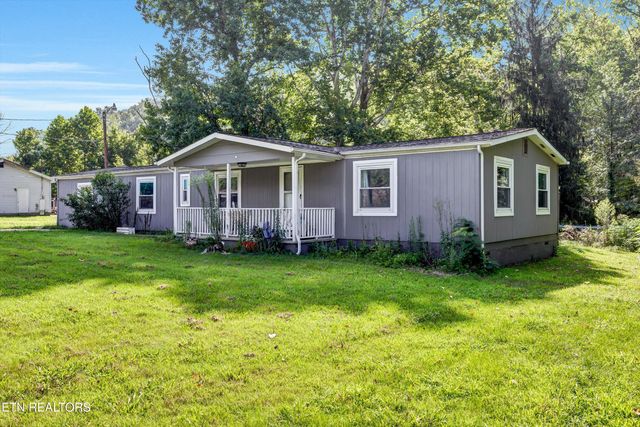 1753 Sulphur Springs Rd, Clinton, TN 37716
