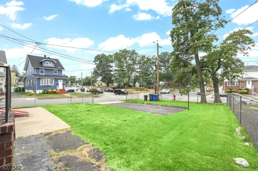Image 36 of property listing at 161 Delafield Ave, Lyndhurst Twp., NJ 07071