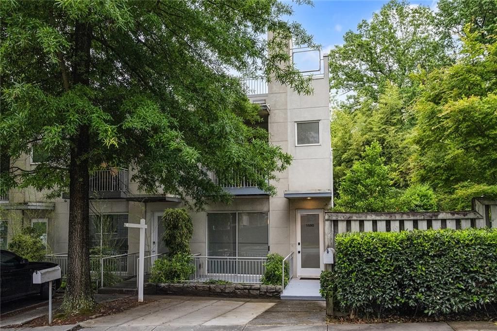 1590 Tallulah Street NW, Atlanta, GA 30318
