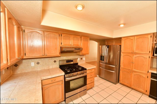 6435 LOMA DE CRISTO Drive, El Paso, TX 79912