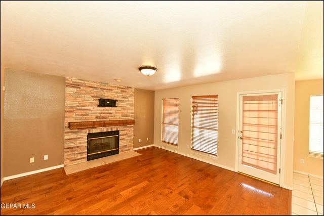 6435 LOMA DE CRISTO Drive, El Paso, TX 79912