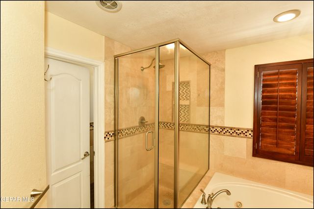 6435 LOMA DE CRISTO Drive, El Paso, TX 79912