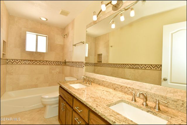 6435 LOMA DE CRISTO Drive, El Paso, TX 79912