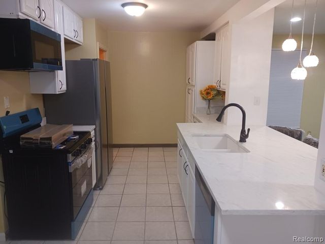 19167 ASBURY Park, Detroit, MI 48235