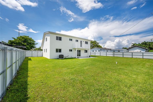 9361 SW 27th St, Miami, FL 33165