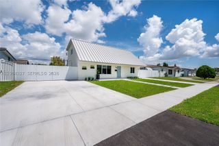 9361 SW 27th St, Miami, FL 33165