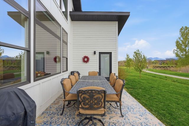 1976 Vaquero Parkway, Bozeman, MT 59718
