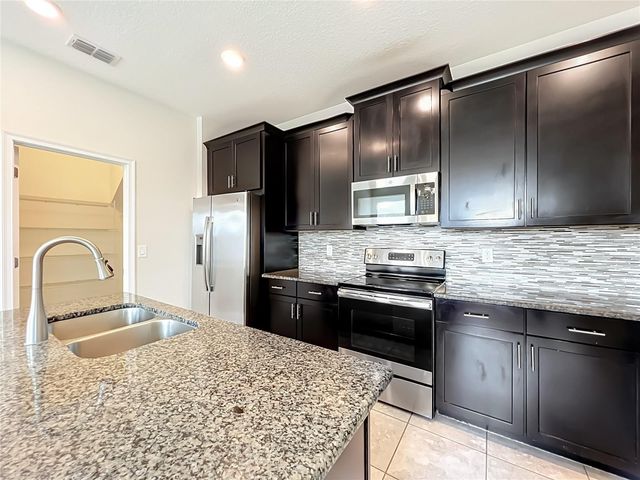 11143 SYCAMORE WOODS DRIVE, Orlando, FL 32832