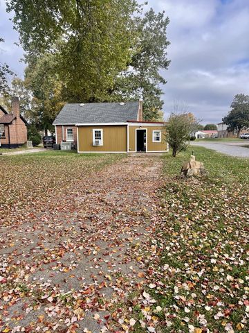 209 Frank St, Lawrenceburg, TN 38464