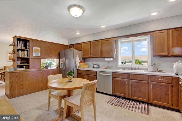 801 SUNSET AVE, Gettysburg, PA 17325