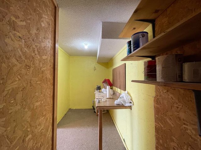 3859 S Hillcrest Avenue, Springfield, MO 65807