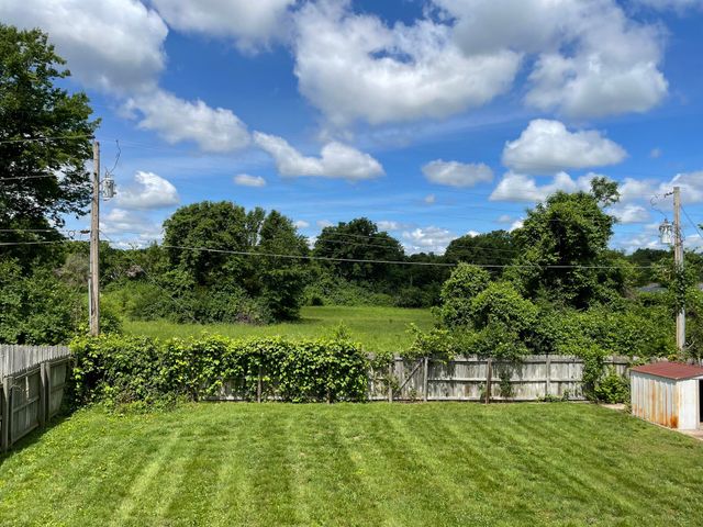 3859 S Hillcrest Avenue, Springfield, MO 65807