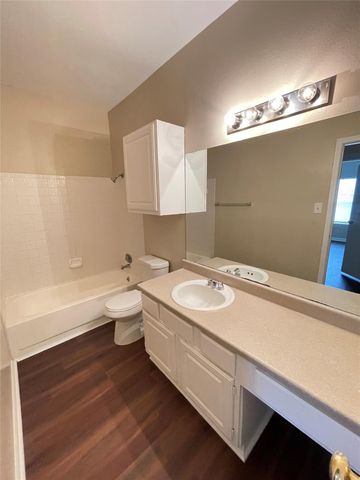 12166 Metric BLVD 104, Austin, TX 78758