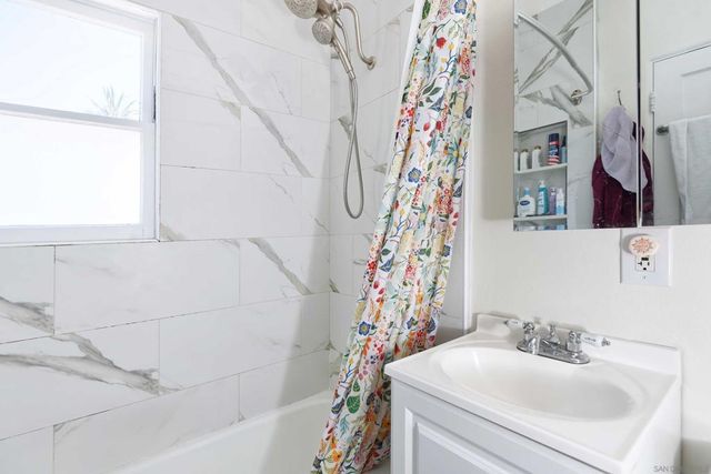 2442 46 F St, San Diego, CA 92102