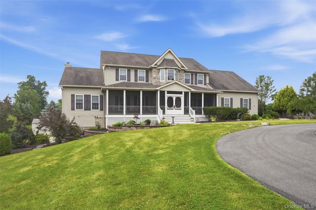 161 Bergen Circle, Slate Hill, NY 10973