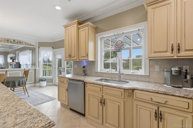 161 Bergen Circle, Slate Hill, NY 10973