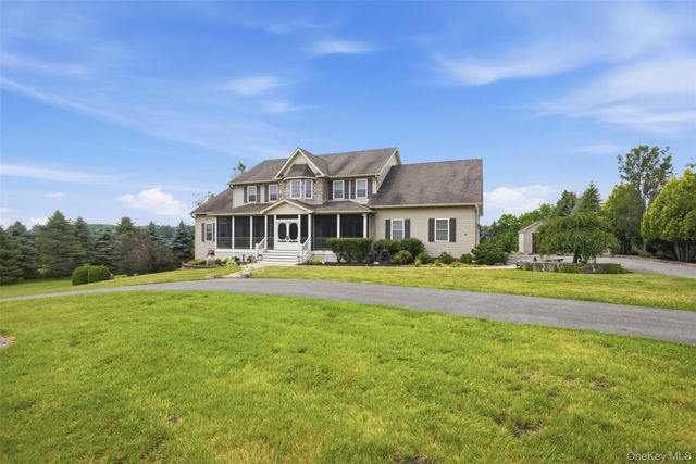 161 Bergen Circle, Slate Hill, NY 10973