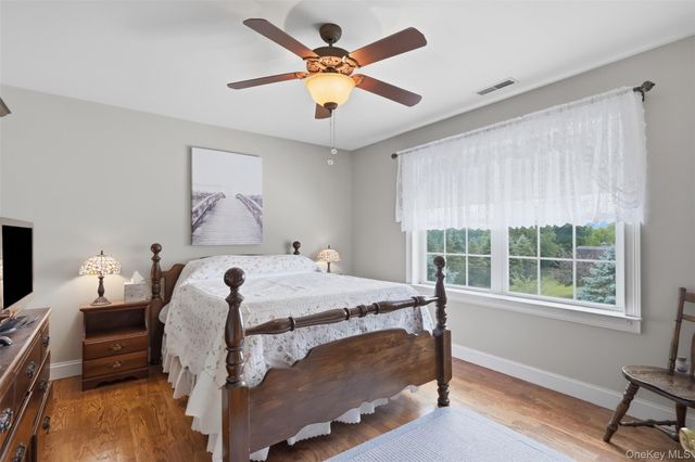 161 Bergen Circle, Slate Hill, NY 10973
