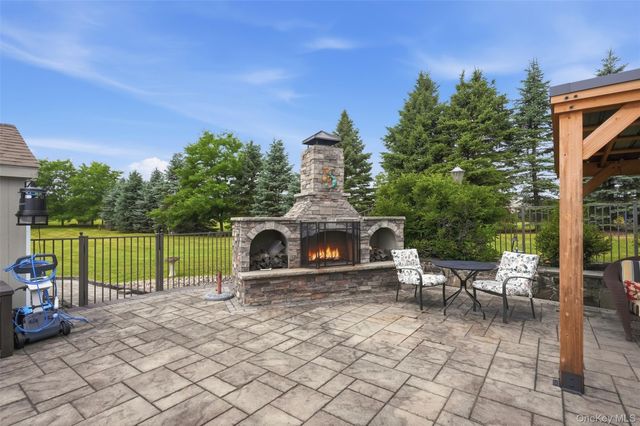161 Bergen Circle, Slate Hill, NY 10973